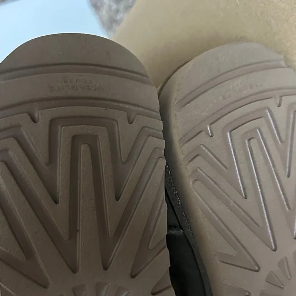 Ugg boots Classic Suede Shearling Boots - Olive - Picture 11 of 14